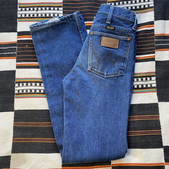 Vintage Wrangler Medium Wash Denim Womens Jeans. Size 23/32. Western Wear. Rare. - Picture 1 of 14